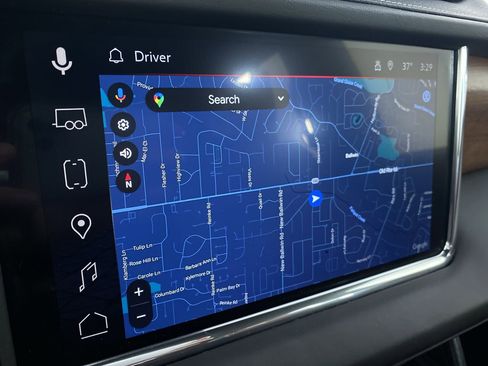 Used 2023 GMC Yukon XL Denali Ultimate image 6