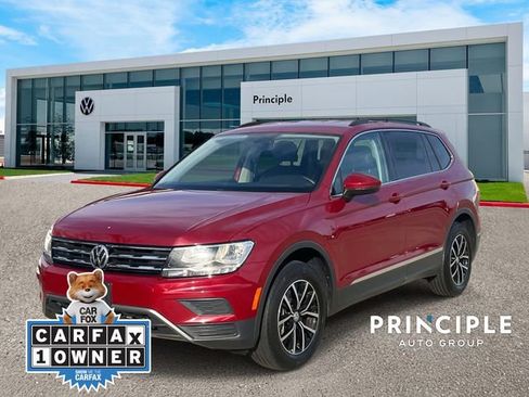 Certified 2021 Volkswagen Tiguan SE image 1