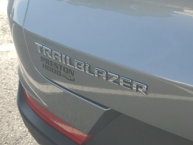 Used 2024 Chevrolet TrailBlazer LT w/ Driver Confidence Package FWD image 9