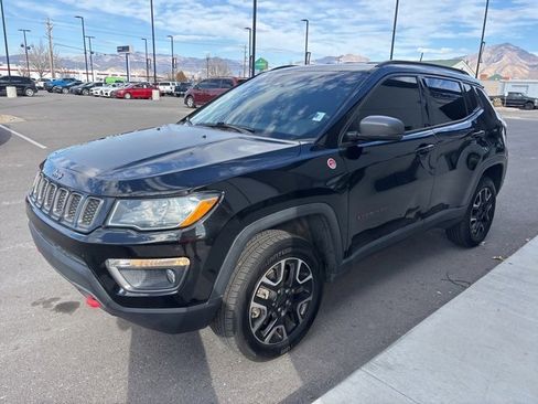 Used 2021 Jeep Compass Trailhawk image 3