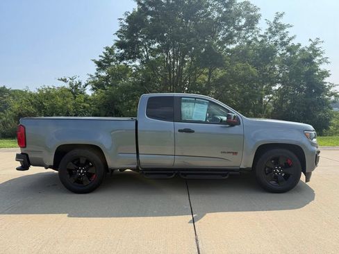 Used 2022 Chevrolet Colorado LT w/ Redline Special Edition AWD/4WD image 2