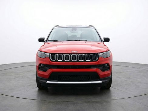 Used 2025 Jeep Compass Limited image 2