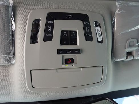 New 2026 Toyota Sienna XLE FWD image 20