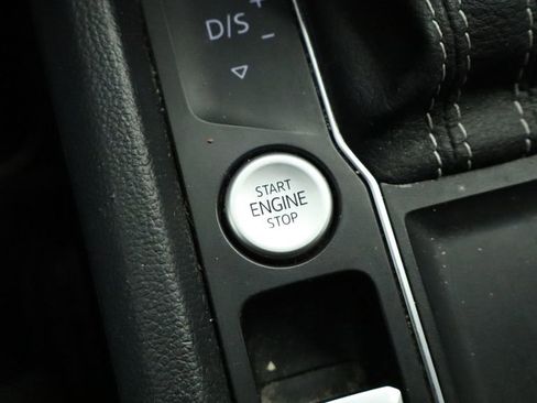 Used 2022 Volkswagen Atlas SE image 30