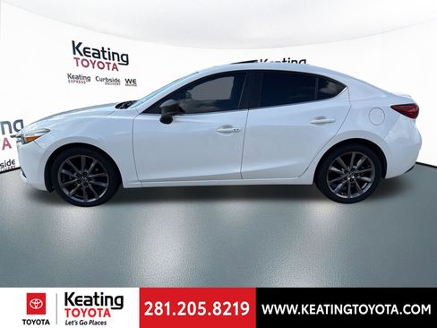 Used 2018 MAZDA MAZDA3 Touring image 4
