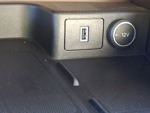 Used 2020 Ford Escape Titanium image 26