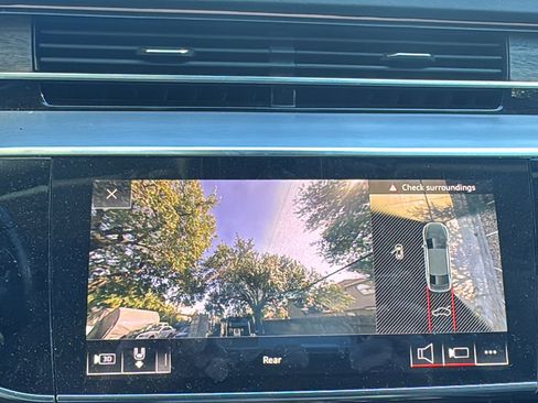 Used 2019 Audi A8 L 3.0T w/ Luxury Package image 19