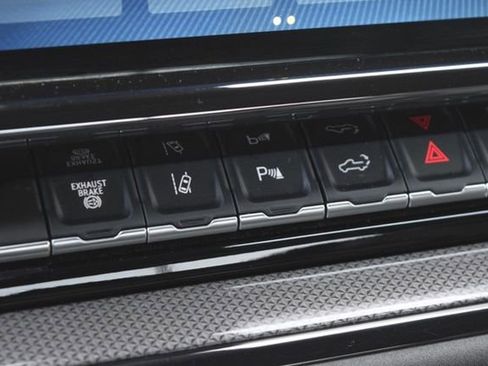 Used 2025 Chevrolet Silverado 2500 ZR2 w/ ZR2 Bison Edition image 16