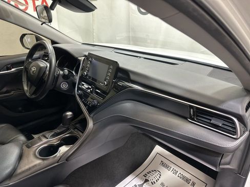 Used 2023 Toyota Camry SE image 13