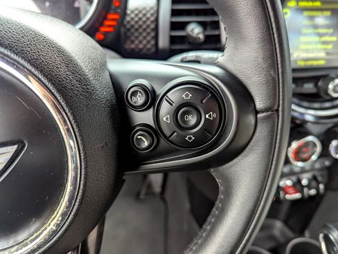 Used 2017 MINI Cooper S image 23