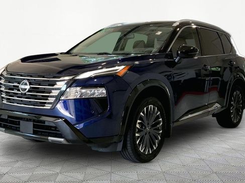 Used 2024 Nissan Rogue Platinum w/ Platinum Premium Package FWD image 3