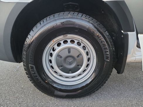 Used 2023 Mercedes-Benz Sprinter 144 Cargo image 24