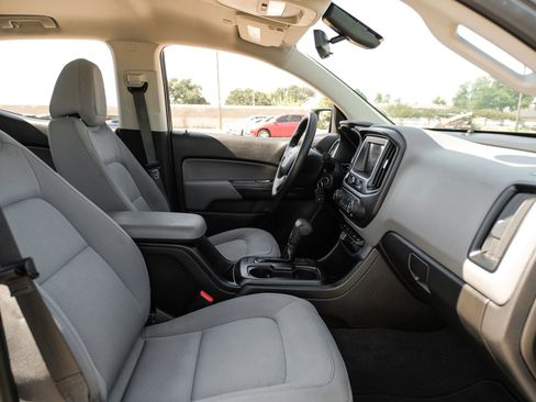 Used 2019 Chevrolet Colorado W/T w/ WT Convenience Package image 30