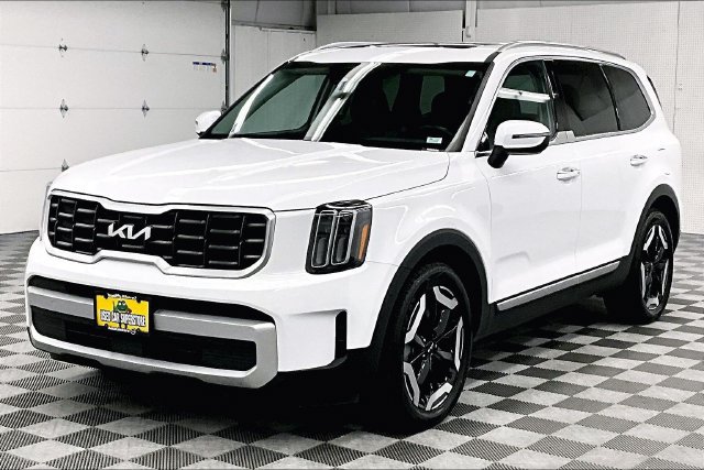 Used 2025 Kia Telluride S AWD/4WD image 12