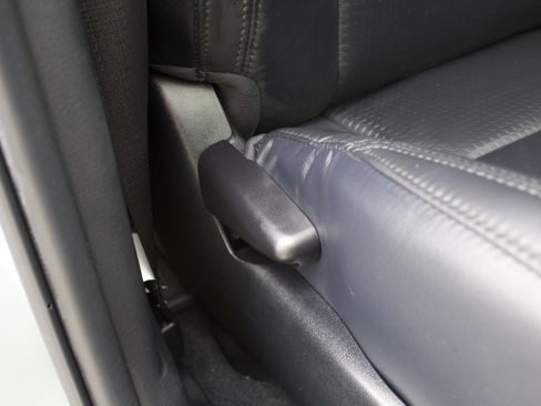 Used 2023 Toyota Tacoma TRD Off-Road w/ TRD Premium Off Road Package image 38