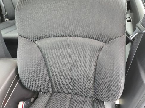 Used 2011 Subaru Legacy 2.5i Premium w/ All-Weather Pkg image 18