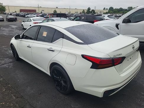 Used 2020 Nissan Altima 2.5 S FWD image 2