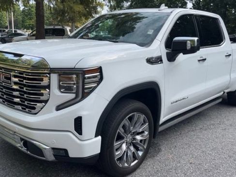 Used 2023 GMC Sierra 1500 Denali w/ Denali Reserve Package AWD/4WD image 1