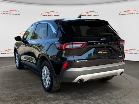 Used 2023 Ford Escape Active AWD/4WD image 8