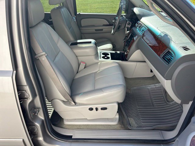 Used 2008 Chevrolet Silverado 1500 LTZ w/ Sun And Navigation Package RWD image 46