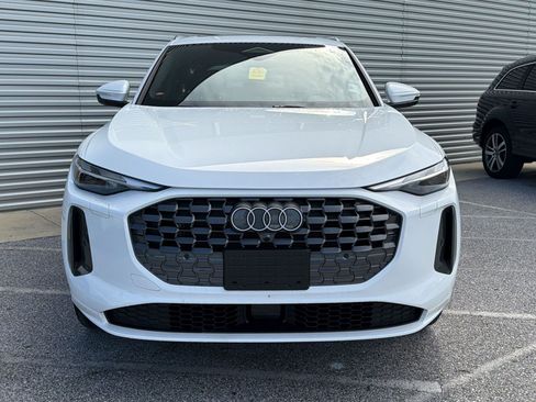 Used 2025 Audi Q5 Premium w/ Convenience Package AWD/4WD image 3