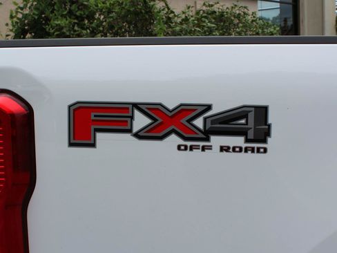 Used 2023 Ford F250 XLT w/ FX4 Off-Road Package AWD/4WD image 31