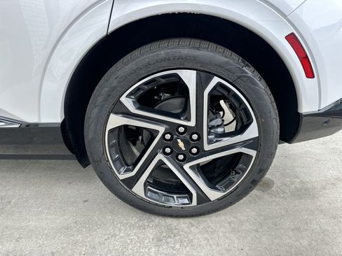Used 2024 Chevrolet Equinox EV LT w/ Active Safety Package 3 FWD image 10