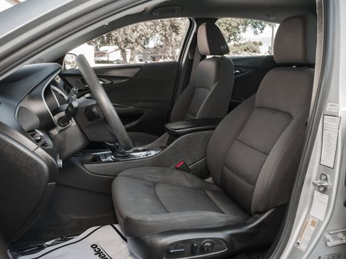 Used 2022 Chevrolet Malibu LT image 19