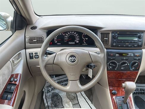 Used 2006 Toyota Corolla LE w/ Audio Value Pkg FWD image 19