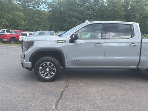 Certified 2024 GMC Sierra 1500 AT4 w/ Technology Package AWD/4WD image 22