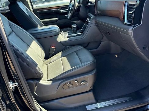 Used 2024 GMC Sierra 1500 Denali w/ Denali Reserve Package AWD/4WD image 8