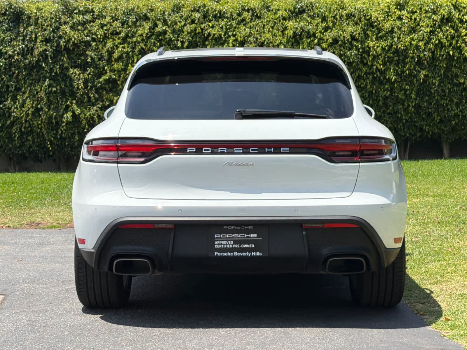 Certified 2023 Porsche Macan AWD/4WD image 7