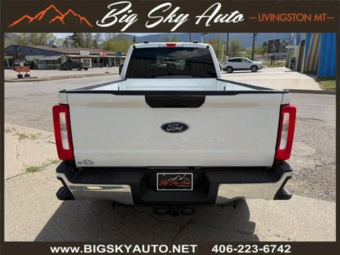 Used 2024 Ford F350 XLT w/ FX4 Off-Road Package AWD/4WD image 8