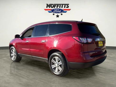 Used 2017 Chevrolet Traverse LT image 3