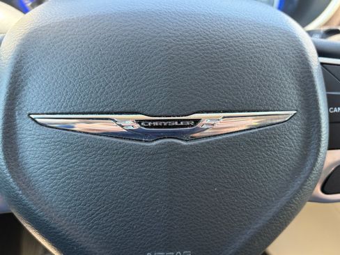 Used 2022 Chrysler Voyager LX FWD image 35