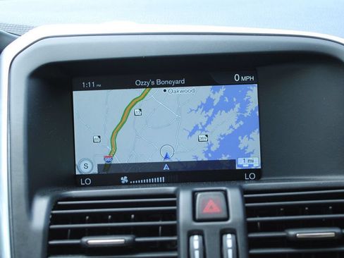 Used 2017 Volvo XC60 T5 Inscription w/ Preferred Option Package FWD image 18