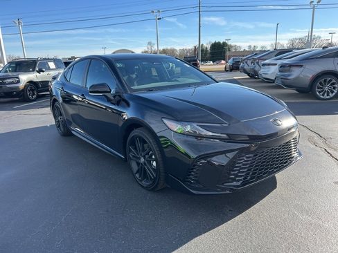 Used 2026 Toyota Camry XLE w/ Convenience Package image 22