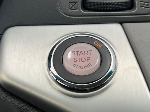 Used 2014 Nissan Murano S FWD image 22