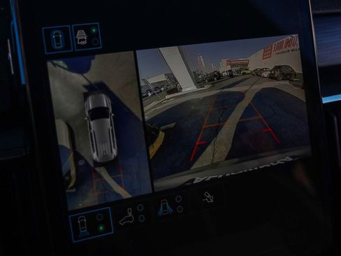 Used 2025 GMC Acadia Elevation image 20