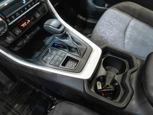 Used 2019 Toyota RAV4 XLE w/ Convenience Package AWD/4WD image 24