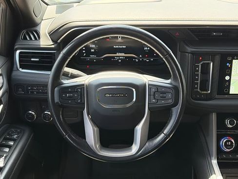 Used 2022 GMC Yukon XL Denali RWD image 16