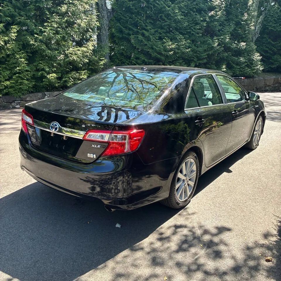 Used 2012 Toyota Camry XLE w/ Convenience Pkg FWD image 5