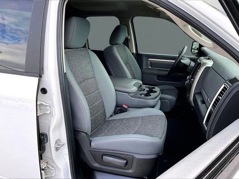 Used 2017 RAM 1500 Big Horn image 9