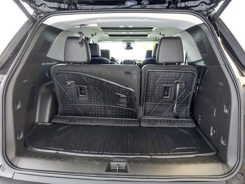 Certified 2019 Chevrolet Traverse LT w/ LT Premium Package AWD/4WD image 32