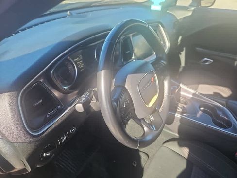 Used 2020 Dodge Challenger SXT RWD image 10
