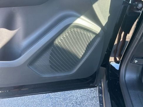 New 2026 Chevrolet Equinox EV LT image 14