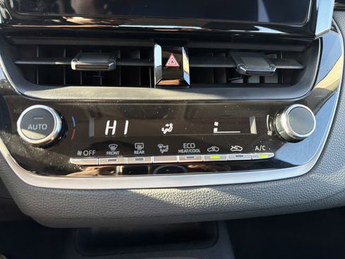 Used 2024 Toyota Corolla LE image 25
