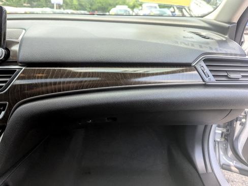 Used 2018 Honda Accord EX-L image 35