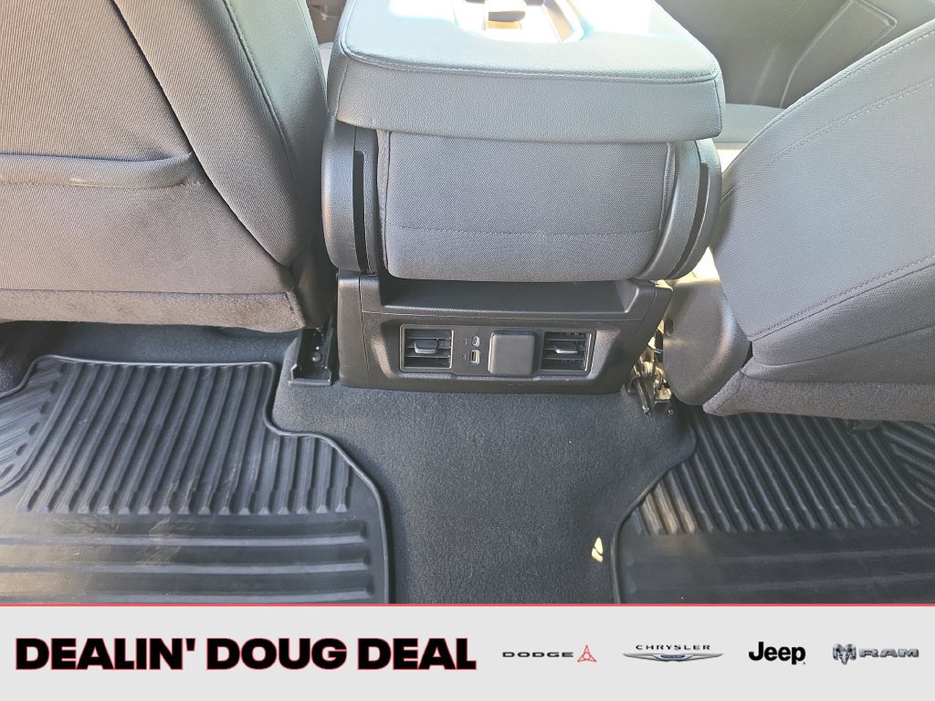 Used 2025 Chevrolet Silverado 1500 LT AWD/4WD image 26