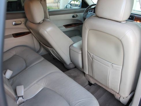 Used 2005 Buick LaCrosse CXL w/ Gold Convenience Package FWD image 31